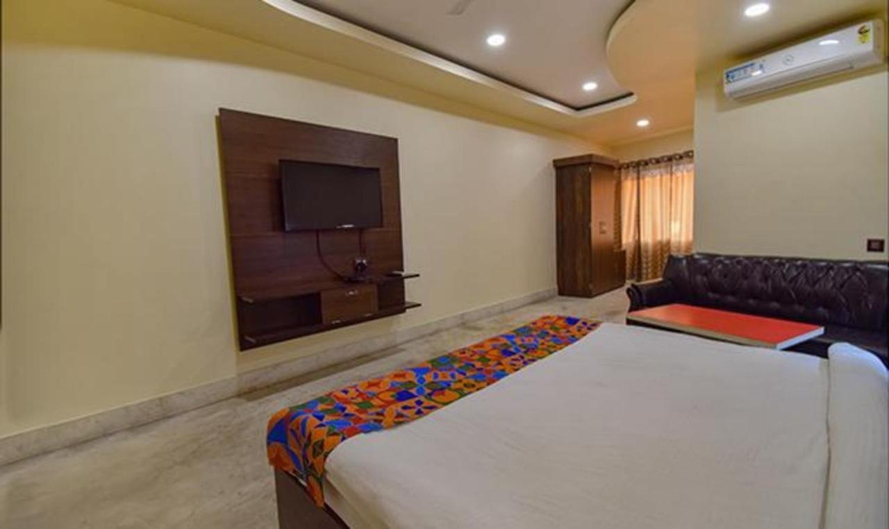 Fabhotel Rr Suites Guwahati Exterior foto