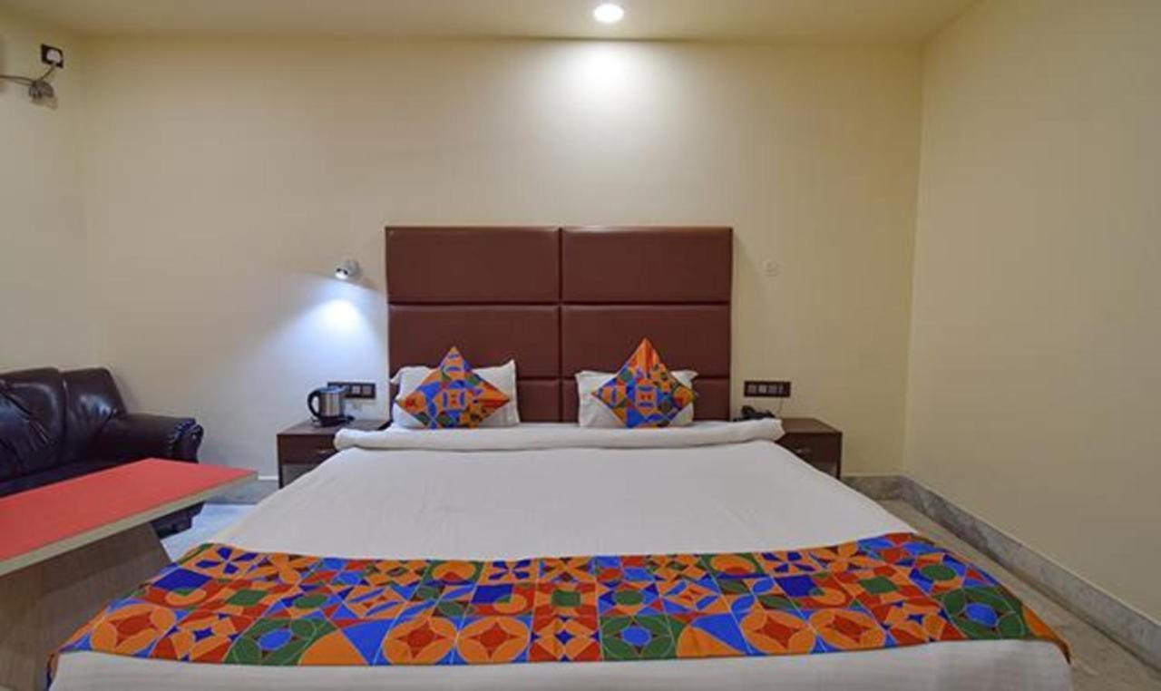 Fabhotel Rr Suites Guwahati Exterior foto